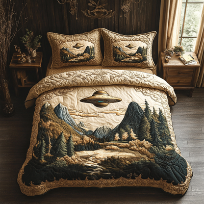Alien Arrival 3-Piece Quilted Bedding Set