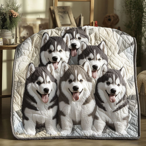Arctic Malamute Quilted Blanket