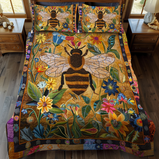 Bumblebee Garden 3-Piece Quilted Bedding Set