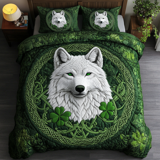 Emerald Howl 3-Piece Quilted Bedding Set